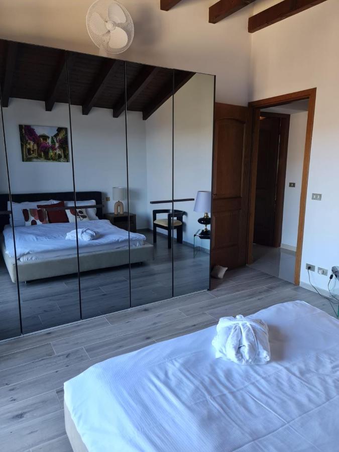 Apartmán Penthouse Andrea Meina Exteriér fotografie